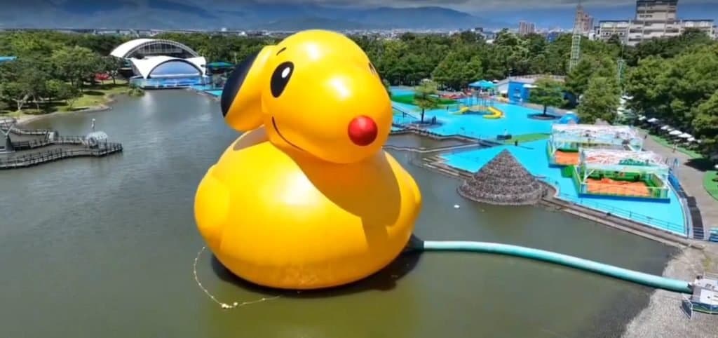 🦆巨鴨登場!來冬山河追史努比鴨,住衿日林民宿一秒到現場!